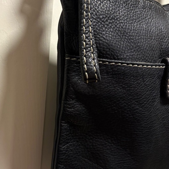 Roots Black Leather Crossbody Bag - Picture 4 of 10